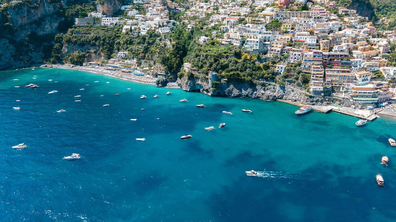 Journey to the Edge: Exploring Stunning Peninsulas